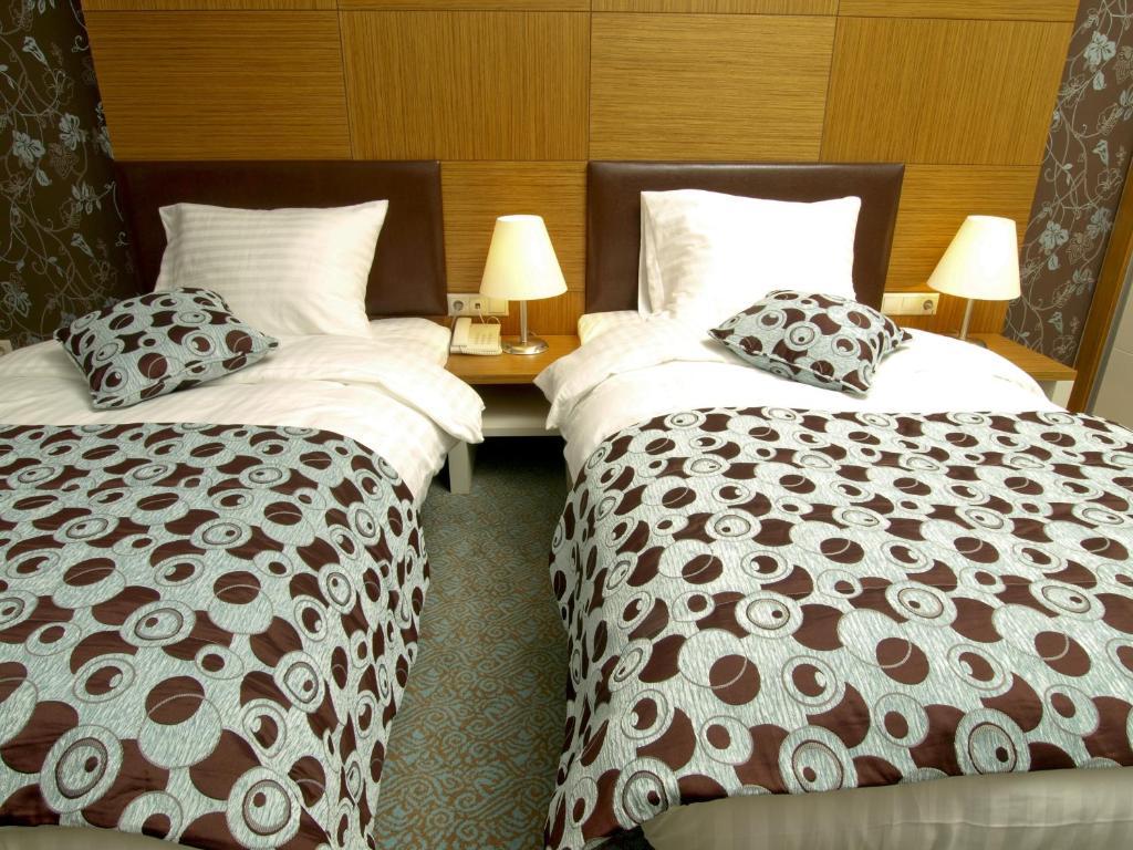 Grand Nur Plaza Hotel Aktau  Bilik gambar