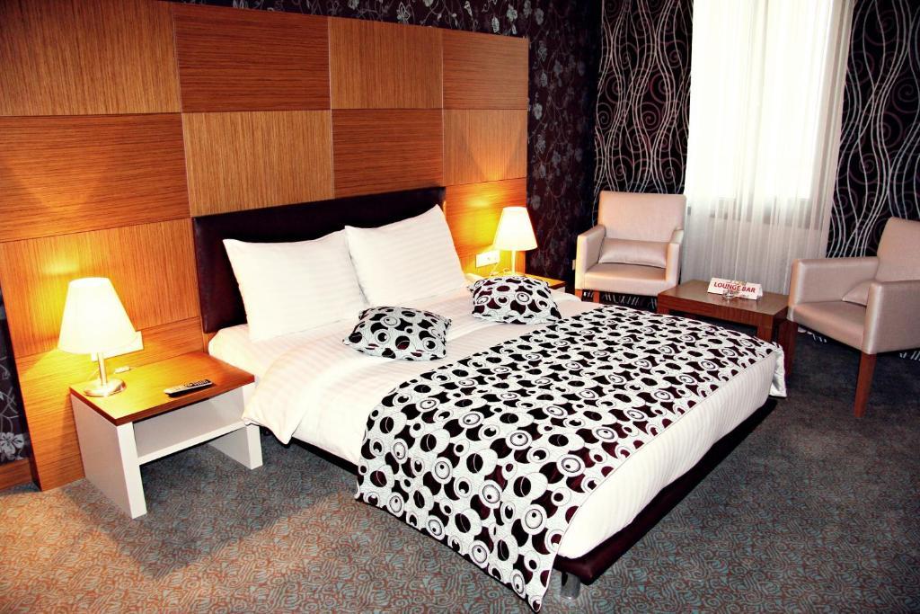 Grand Nur Plaza Hotel Aktau  Bilik gambar