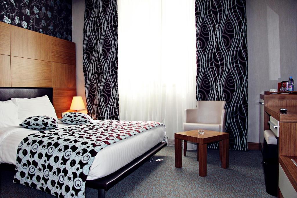Grand Nur Plaza Hotel Aktau  Bilik gambar