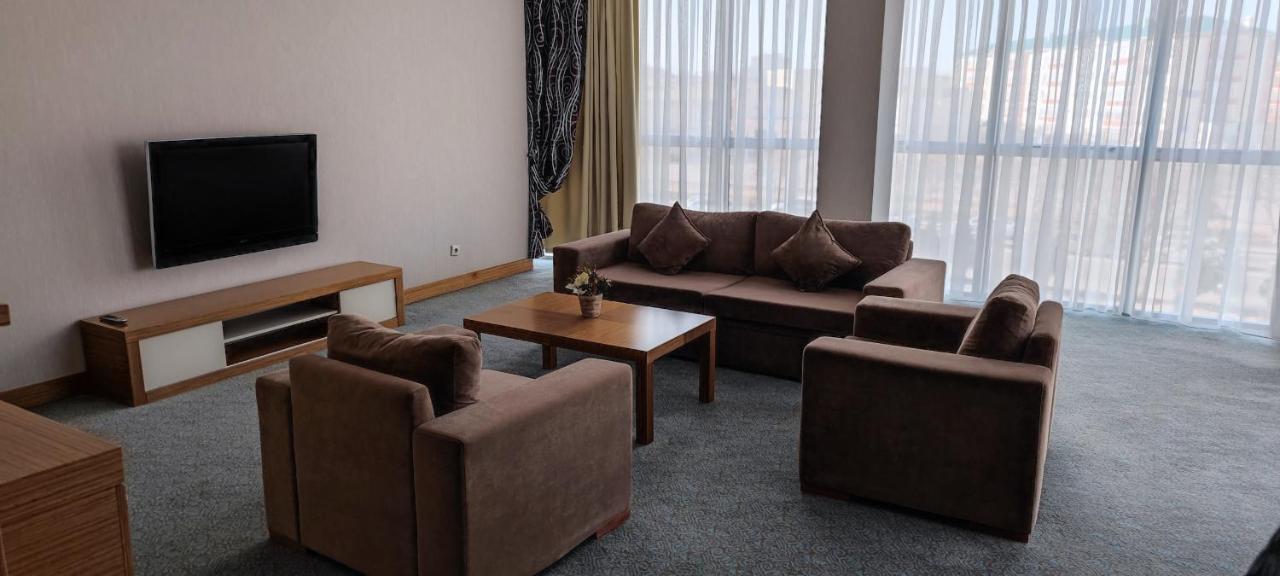 Grand Nur Plaza Hotel Aktau  Luaran gambar
