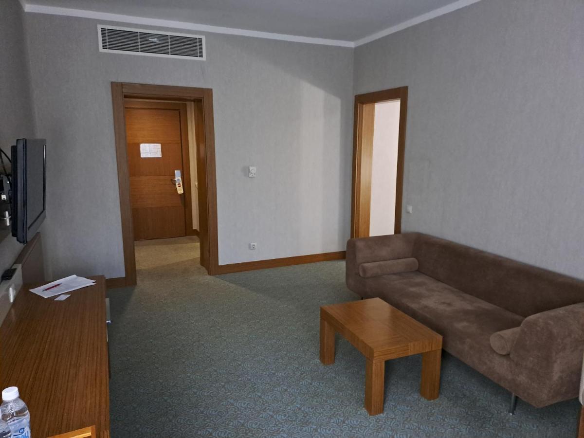 Grand Nur Plaza Hotel Aktau  Luaran gambar