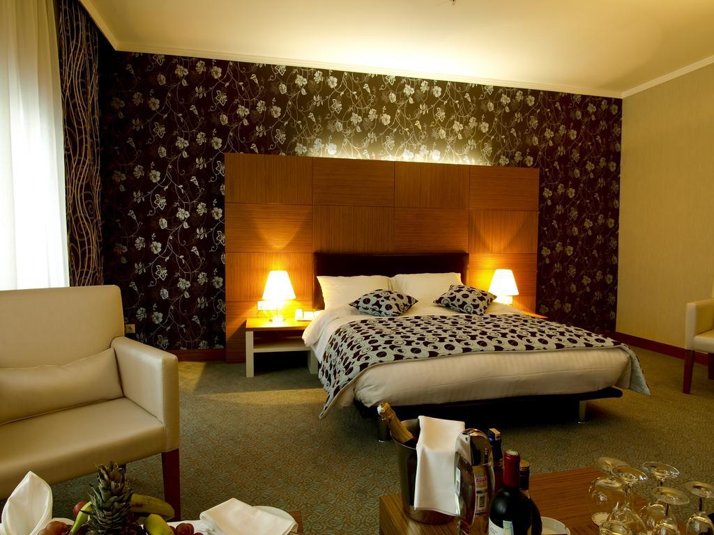 Grand Nur Plaza Hotel Aktau  Luaran gambar