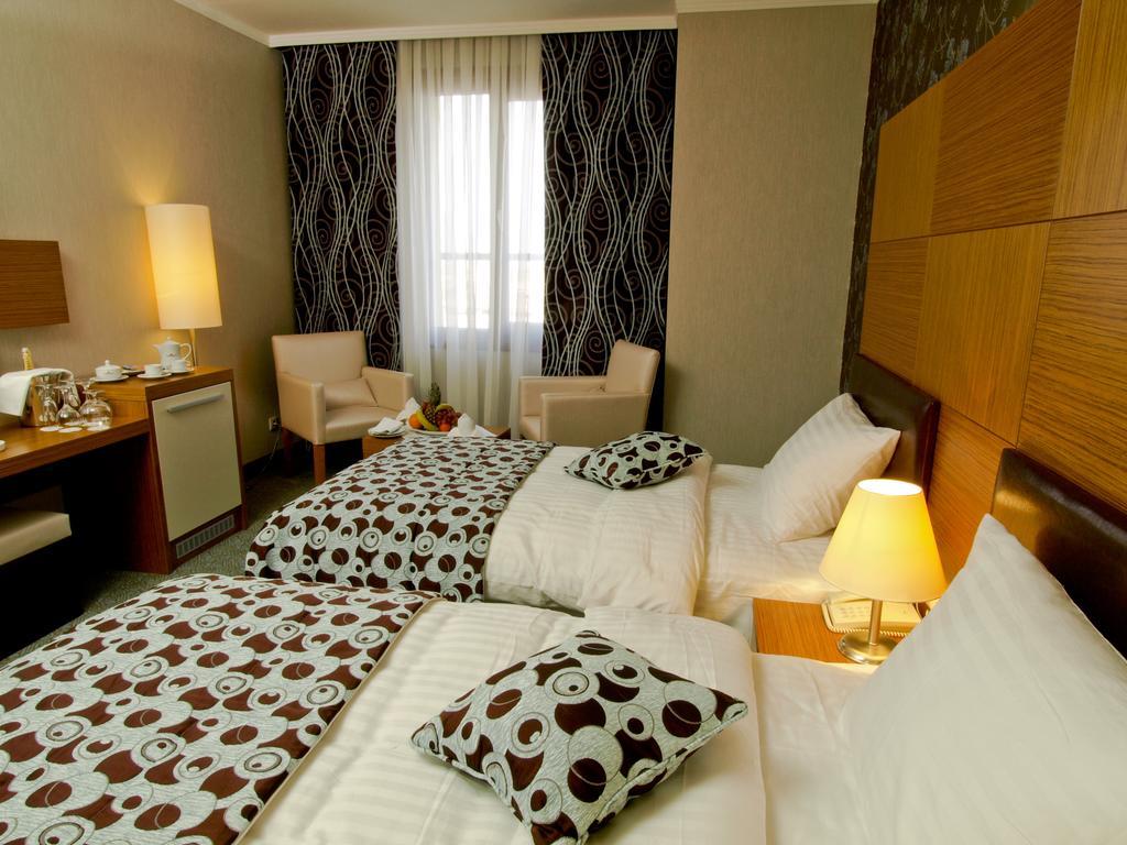 Grand Nur Plaza Hotel Aktau  Luaran gambar