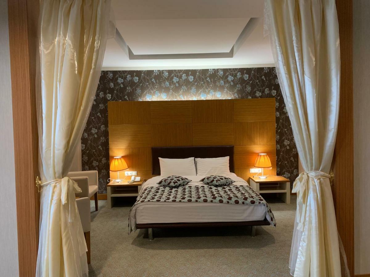 Grand Nur Plaza Hotel Aktau  Luaran gambar