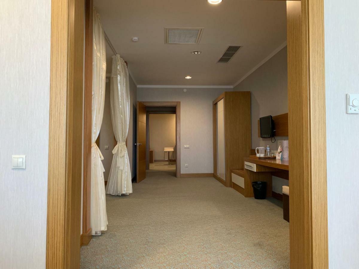 Grand Nur Plaza Hotel Aktau  Luaran gambar